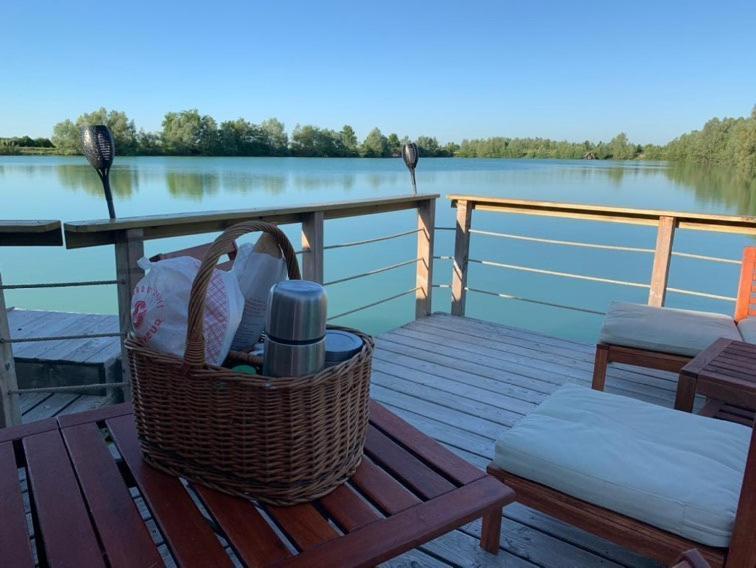 Cabane Flottante Millenium Varanges Exterior photo