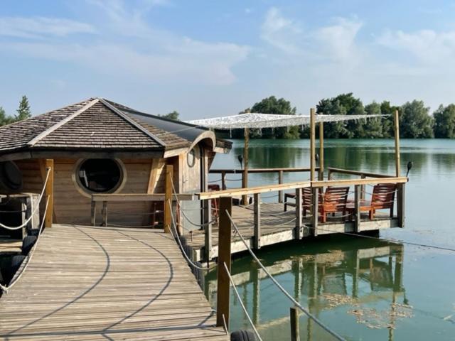 Cabane Flottante Millenium Varanges Exterior photo